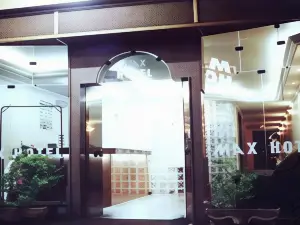 Max Hotel