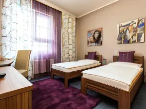 Sareza Hotel