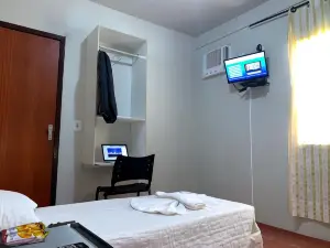 Hotel Caçula