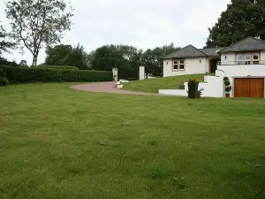 Ayrs and Graces - Luxury Bed and Breakfast