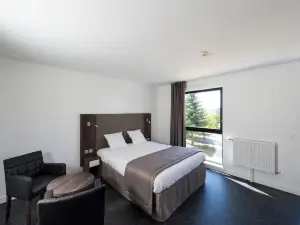 Adonis Dijon Maison Internationale