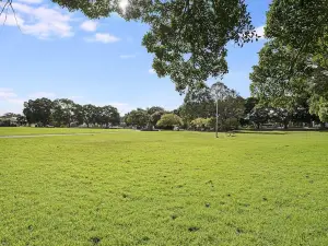 Adamstown Short Stay Apartments