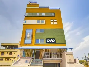 OYO Flagship Hotel Vathsalya