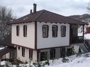 Restaurant and Apartments - T'GA za Jug Lazaropole