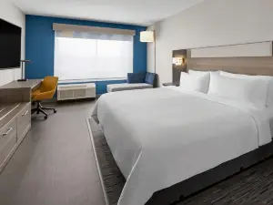 Holiday Inn Express & Suites Waynesboro East