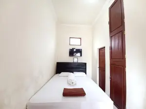 Griya Juanda Syariah Near RS Dharma Husada Probolinggo Mitra RedDoorz