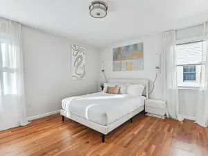 Luxury NY Home with Free Parking