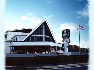 Albatross Hotel