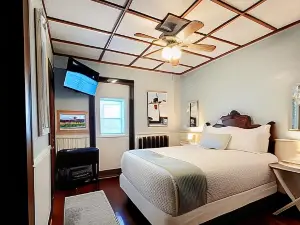 Historic Hotel Nichols