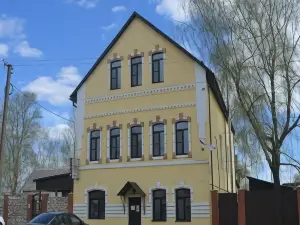 Osobnyak on Karla Marxa