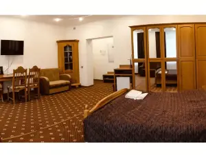 Luki-Servis Hotel