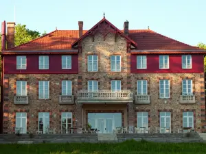 Repère Sauvage, Hôtel Lodges & Restaurant