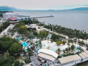 Villa Excellance Beach and Wave Pool Resort