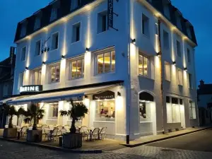 Le Grand Hôtel de la Marine "face à la mer"