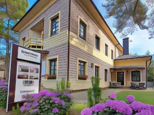Guest House & Villa Astoma