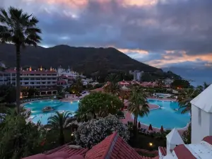 마르티 리조트 디럭스 호텔