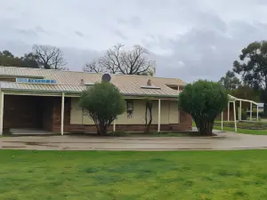 Belvoir Village Motel & Apartments Wodonga