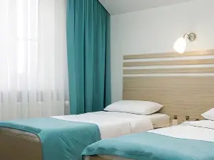 RICH Hotel (Рич)