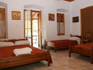 Maleatis Apollo Guesthouse