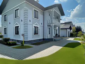 Lebediny Guest House