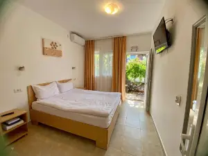 Casa Double M, Vama Veche