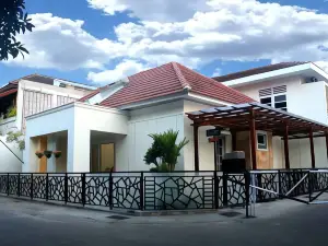 Omah Inap D24 Syariah Near Universitas Aisyiah Yogyakarta Mitra RedDoorz