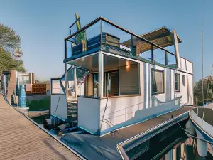 Fenyves Yacht Club Superior