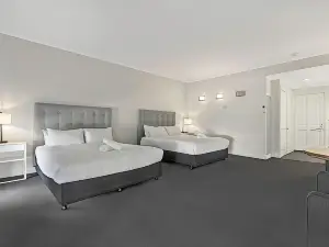 Caledonian Hotel Motel