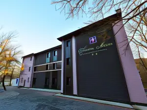 Boutique Hotel Lyulyak