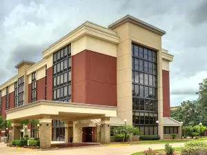 Heritage Inn & Suites the Woodlands, Trademark by Wyndham
