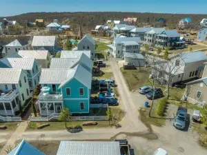 Carlton Landing Vacation Home - Perfect Getaway Spot!