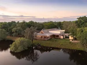 Protea Hotel Zambezi River Lodge