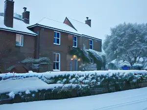 Heronshaw House