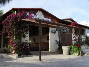 Pousada e Restaurante la na roça - Belezas do Monte Chalé e Suíte