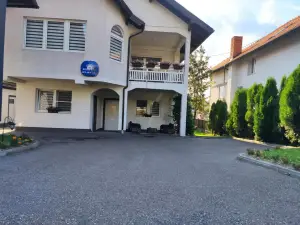 Apartments Airport Inn