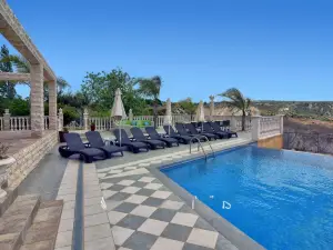 Elegant Huge Villa Large Pool, Ideal for Weddings