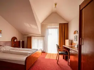 Hotel Post Viernheim UG