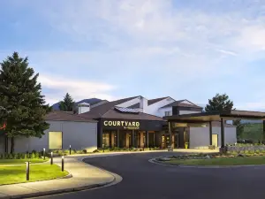 Courtyard Boulder