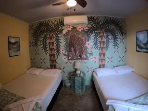 Sunset Hut Hostel
