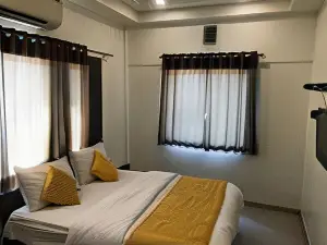 Hotel Radhika