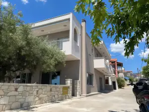 Mangata Seaside Hotel