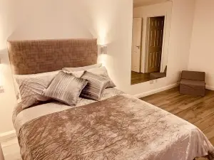 Beautiful 3-Bed House in Londonderry