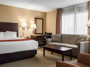 Comfort Inn & Suites Watertown