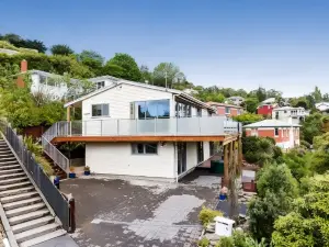 Baldwin Street Bnb