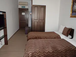 Hotel Taverna Pecicana