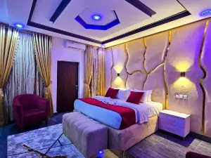 2 Bed Apartment 7 - Tranquil Benin City Retreat