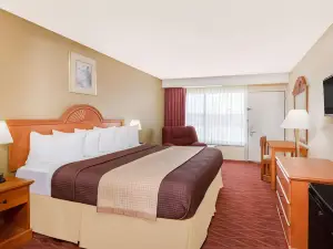 Days Inn by Wyndham Staunton