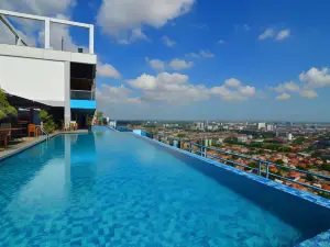 Horison Ultima Semarang