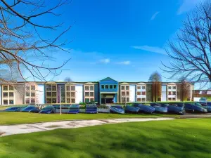 Aspire Hotel and Suites