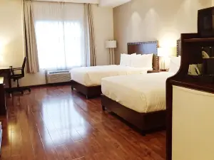 Days Inn & Suites by Wyndham Fort Saskatchewan